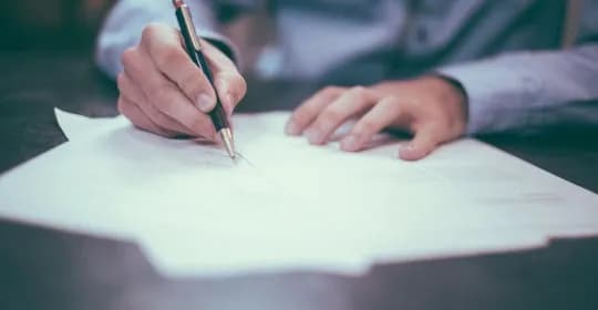 Angielski po studiach jaki poziom? Sprawdź, co musisz wiedzieć