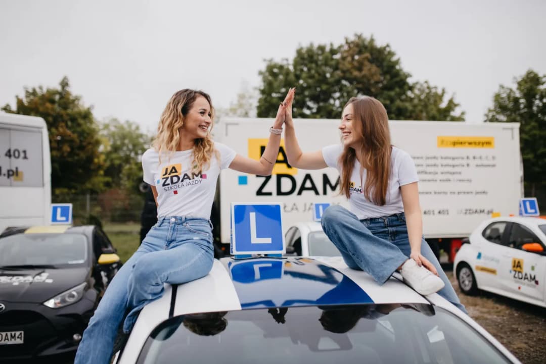 Jak uczyć się teorii na prawo jazdy, aby uniknąć niepowodzeń w egzaminie