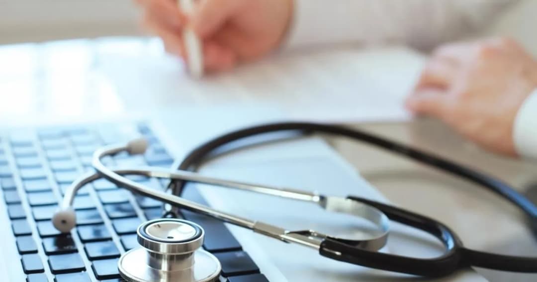 Ubezpieczenie zdrowotne po studiach 4 miesiące – co musisz wiedzieć?