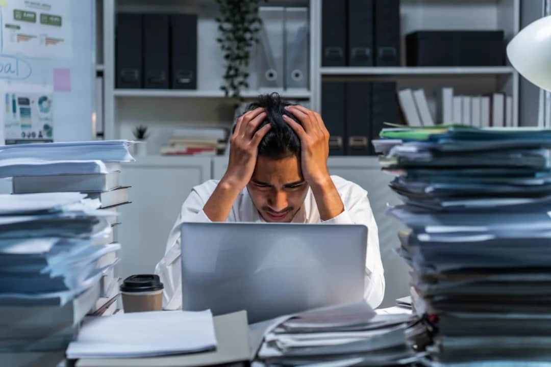 Filozofia praca po studiach: Jak uniknąć trudności w zatrudnieniu?