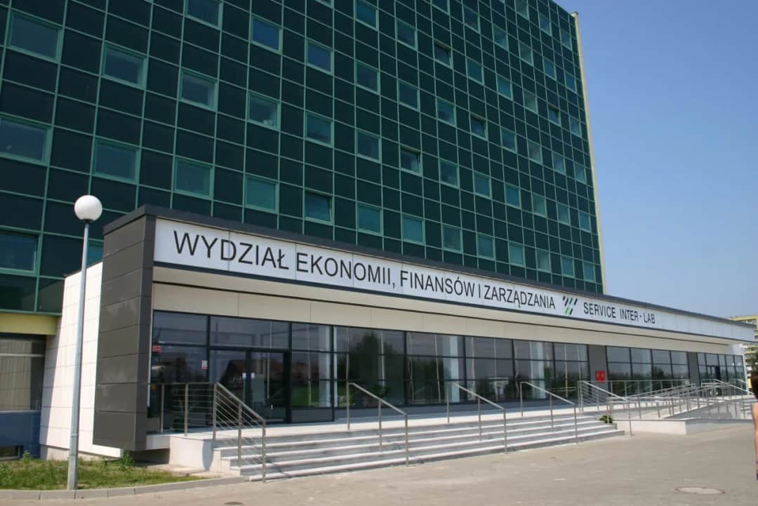 Uniwersytet Szczeciński Wydział Ekonomii Finansów i Zarządzania - Programy i Informacje